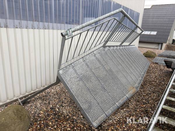 Trappe i galvaniseret stål
