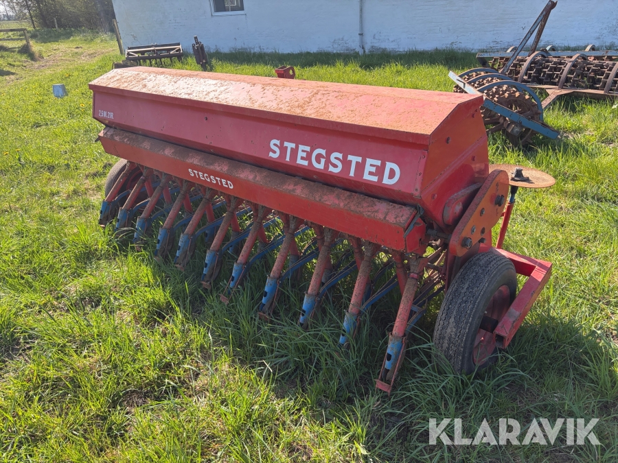 Såmaskine Stegsted 2.5 M. 21R.