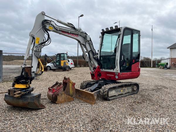 Gravemaskine Takeuchi TB230 med rotortilt