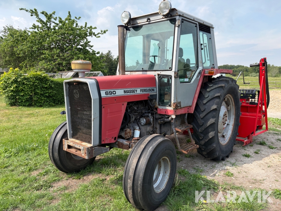 Veterantraktor Massey Ferguson 690
