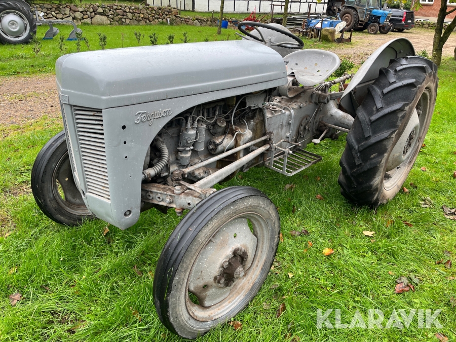 Traktor Massey Ferguson 31
