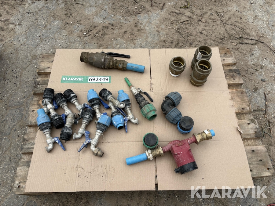 Parti vand-/PE fittings og ventiler