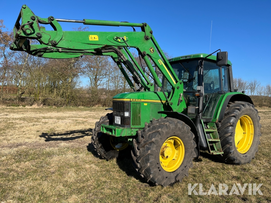 Traktor John Deere 6600 med frontlæser 683