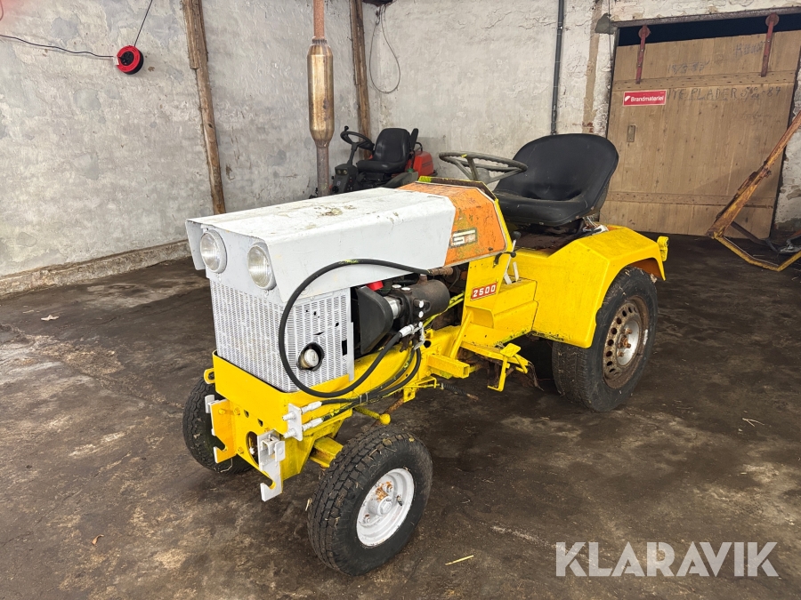 Veteran traktor Gutbrod 2500