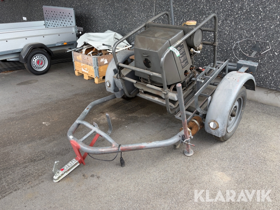 Vandforsyningsenhed / brandpumpe på trailer DVI BS12/8-1 1200 bobbel motor