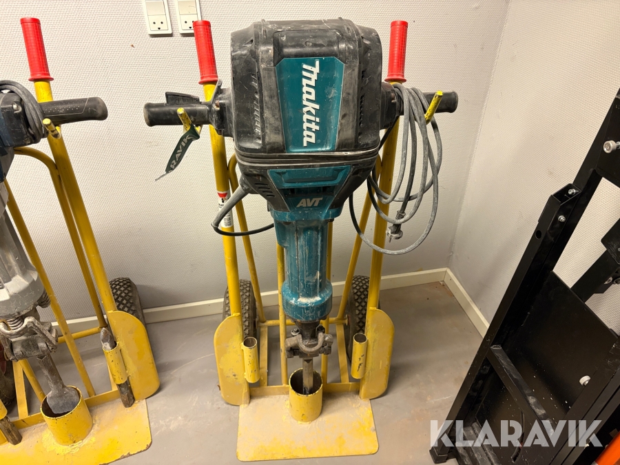 Brydehammer Makita HM 1812 med transportvogn
