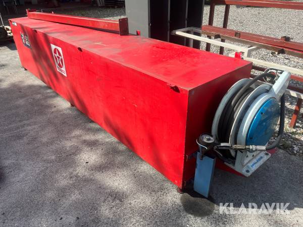 Olietank Brande Beholder 2400 2 pumper