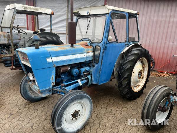 Veterantraktor Ford 3000