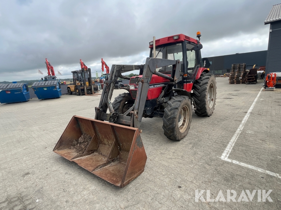 Traktor med frontlæsser Case IH 895 XL