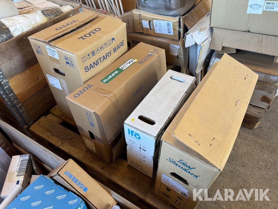 Toilet inventar 4 styks LOT