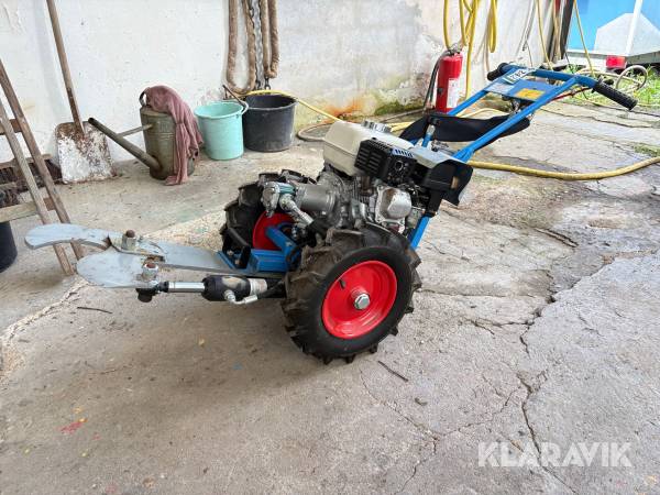Hydraulisk juletræsfælder Jørgen Jensen B15