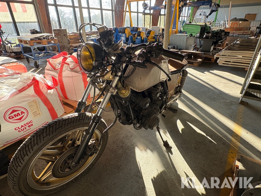 Motorcykel Honda Buldor 900 cc