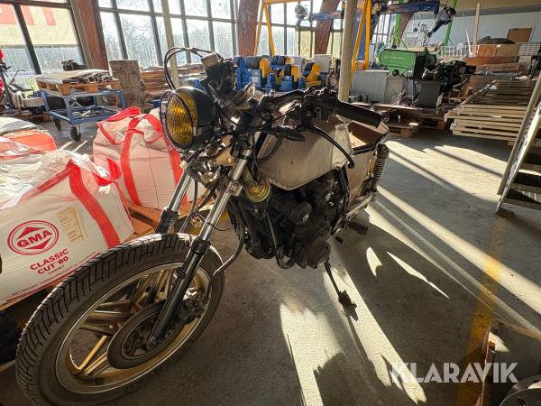 Motorcykel Honda Buldor 900 cc