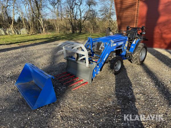 Traktor Solis 26 med frontlæsser