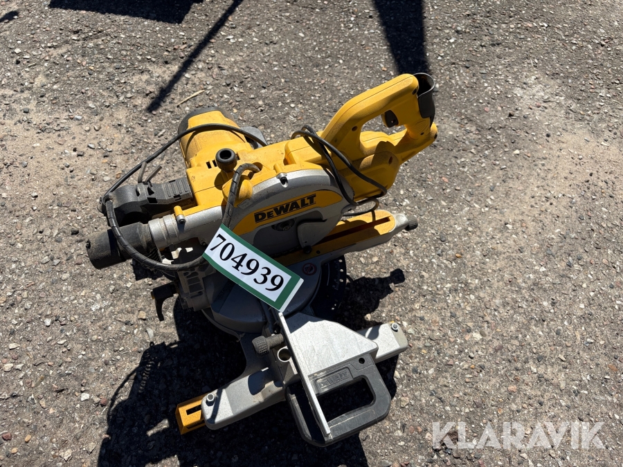 kap-/geringssav (afkortersav) med udtræk. Dewalt