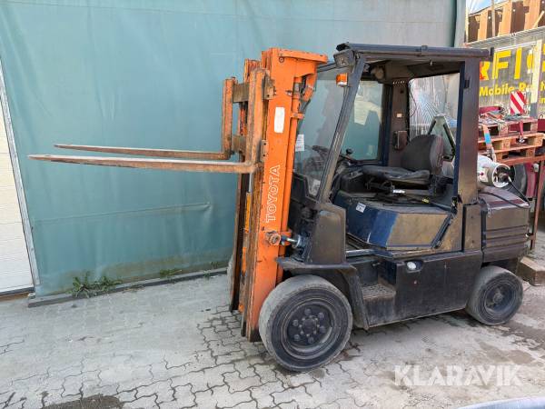 Gaffeltruck Toyota 02-5F g28