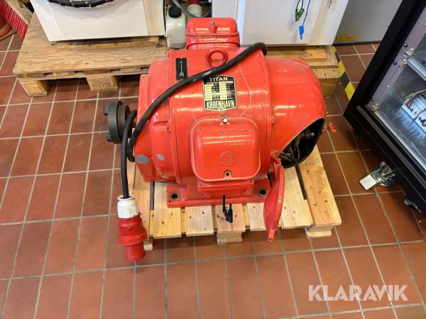 Generator Titan Vg.12