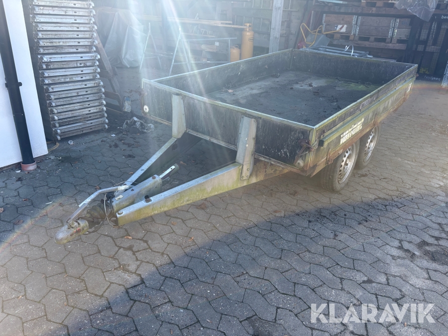 Trailer Variant 1003