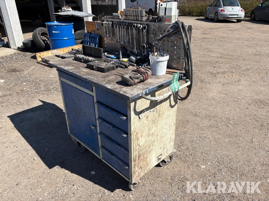 Værkstedsvogn med indhold