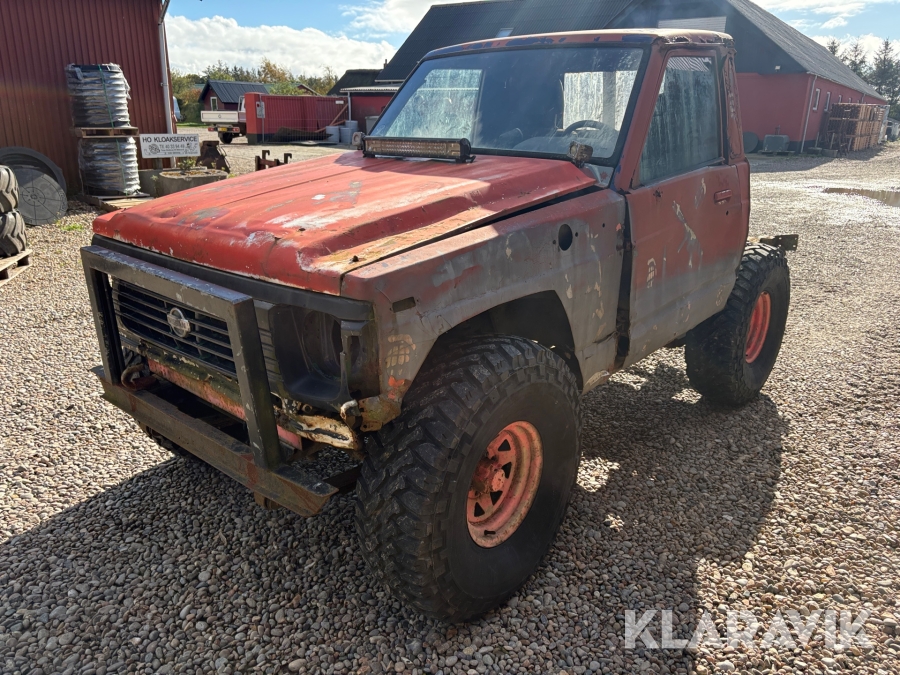 Bil Nissan Patrol 3,3 6 cylinder - kan bruges til stumper