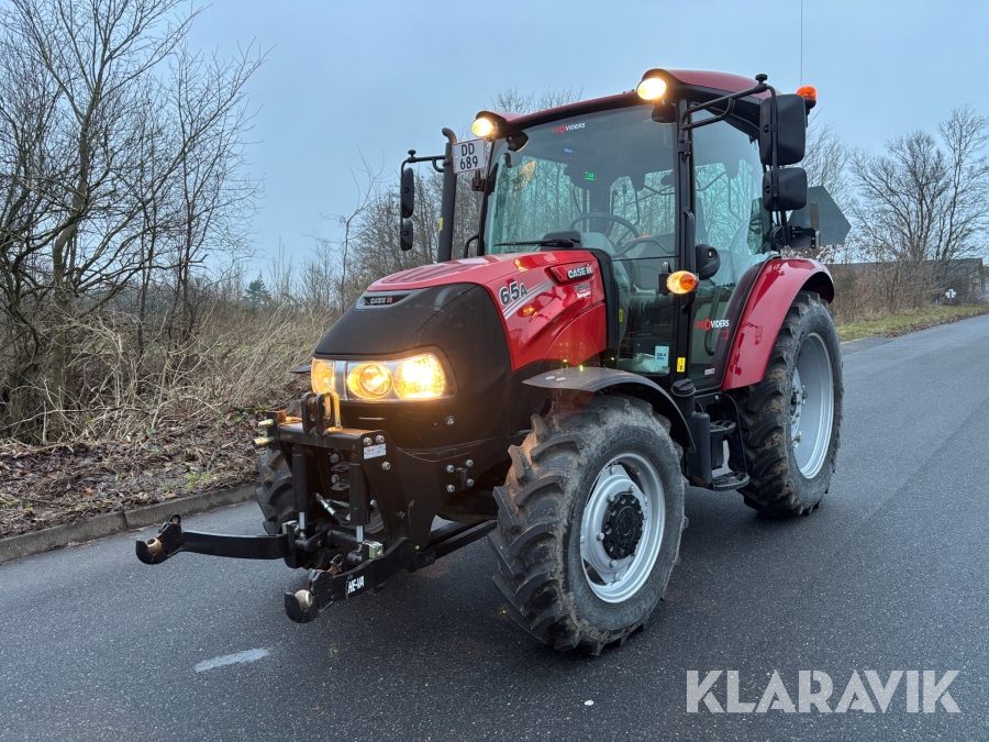 Traktor Case IH Farmall 65A med frontlift