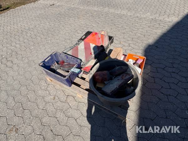 Lygter samt advarsels trekanter