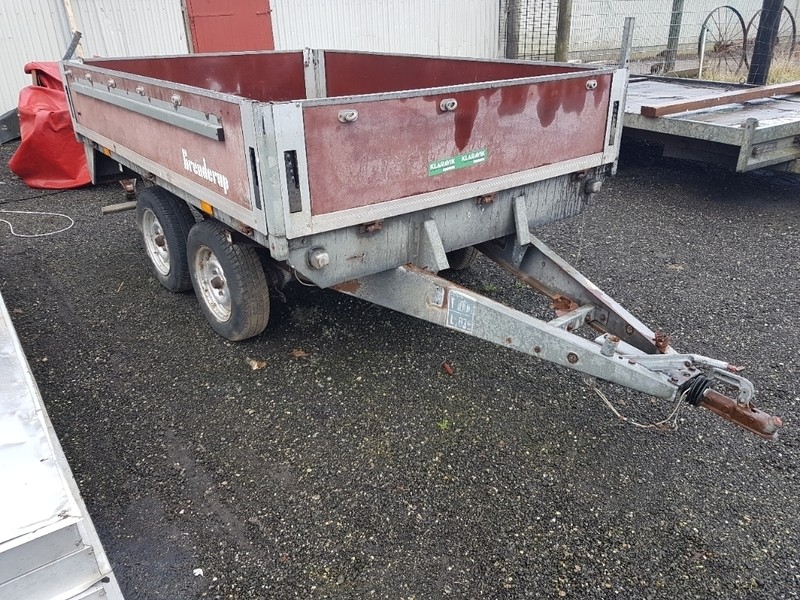 Trailer