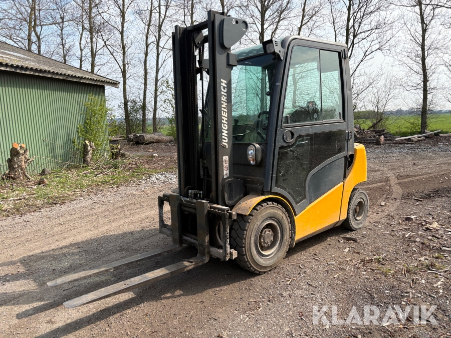 Diesel truck Jungheinrich Dfg425