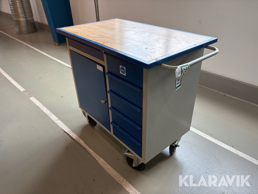 Værkstedsvogn Blika med diverse indhold