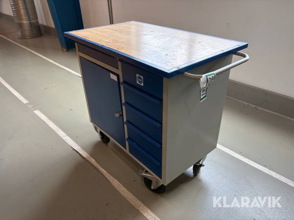 Værkstedsvogn Blika med diverse indhold