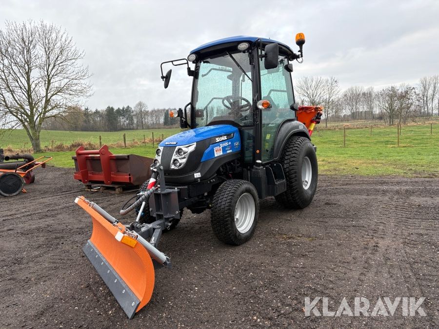 Traktor med sneplov og saltspreder Solis H26 HST