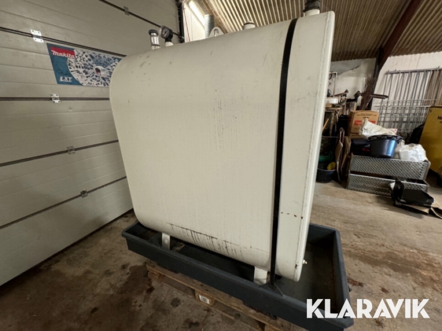 Tank med stål spildkar 1200 Liter