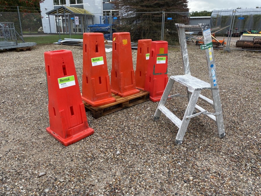 Afspærringskegler & stige