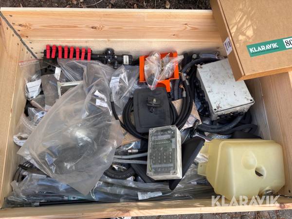 Reservedele blandet Mercedes, hjs, cargo, aebi, og andre