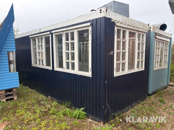 Salgsbod / udstillingsbod med elinstallation og belysning