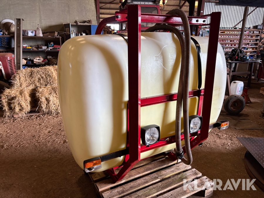 Fronttank Hardy 900L