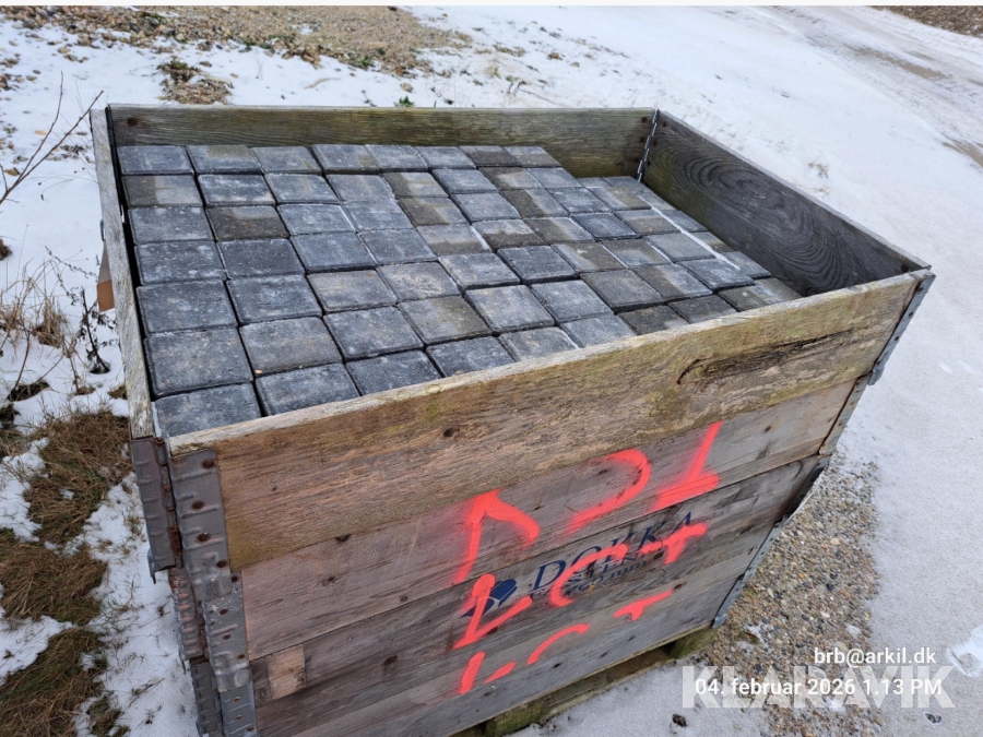 Beton kopsten sorte ca. 900 styk