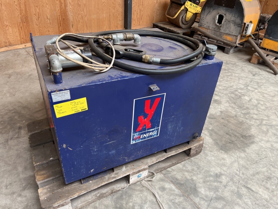 Diesel transport tank