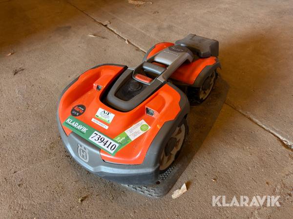 Robot plæneklipper Husqvarna 550 knækstyret med ladestation