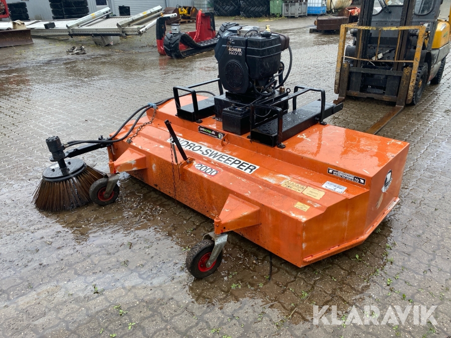 Fejekost med opsamler med motor Hydroman Hydro-sweeper
