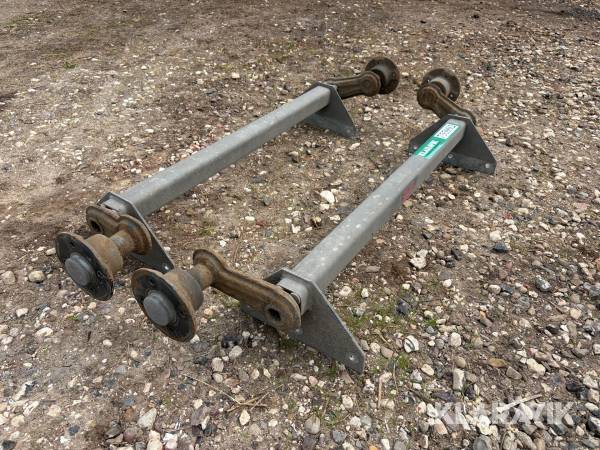 Traileraksler Knott V6 - 4L 450 kg med nye lejer.