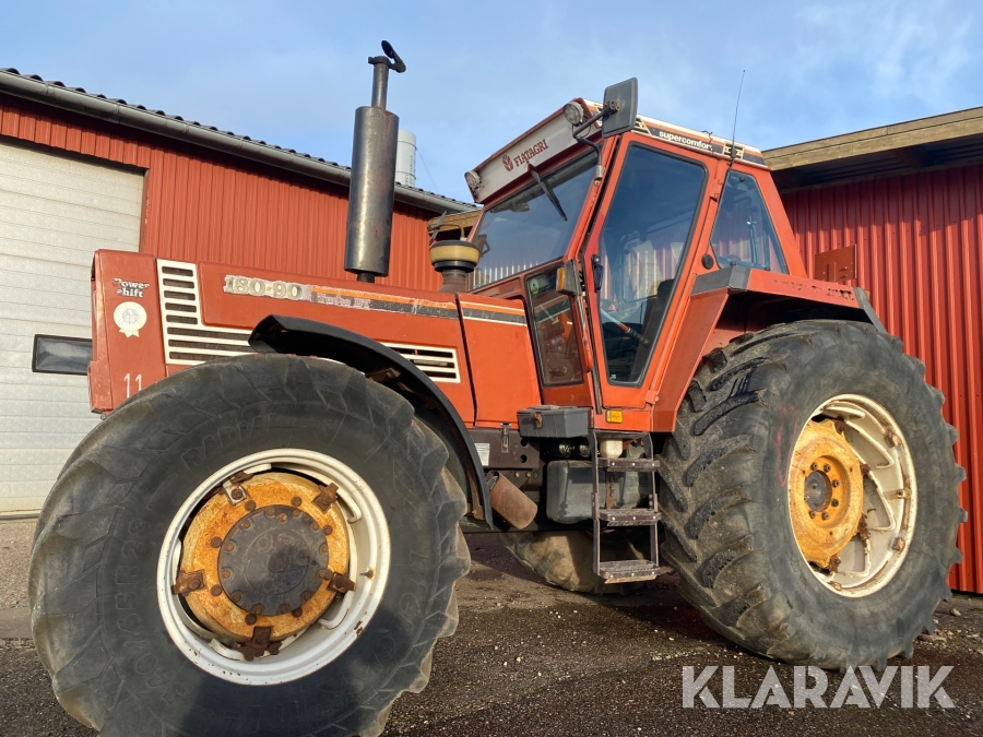Veteran traktor Fiat 180-90