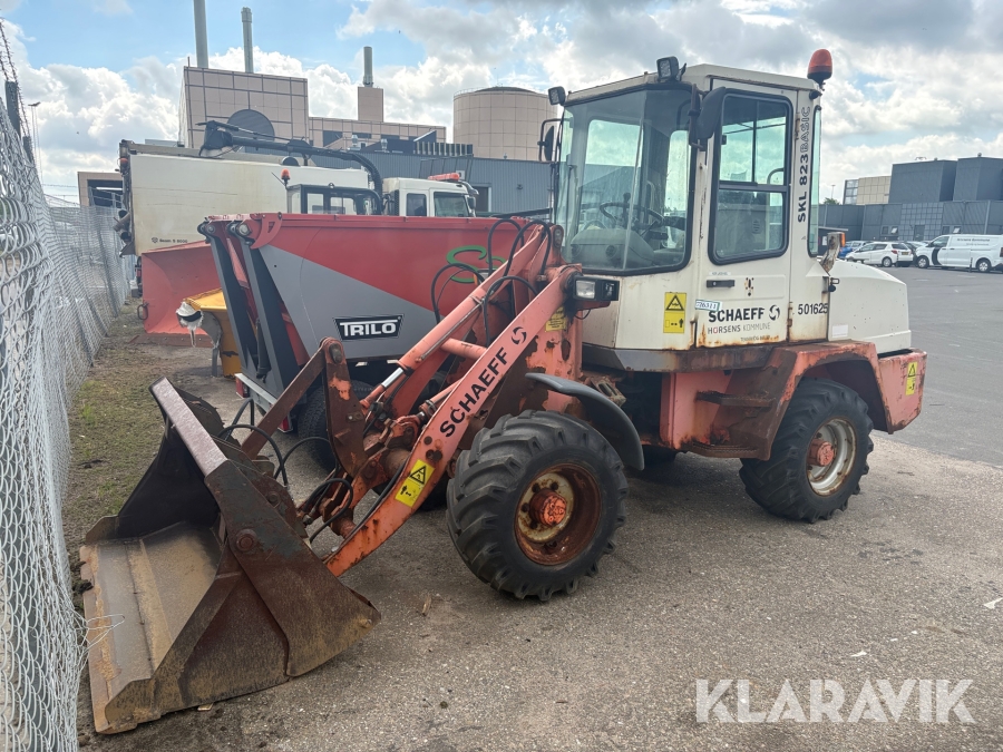 Gummiged Schaeff SKL 823
