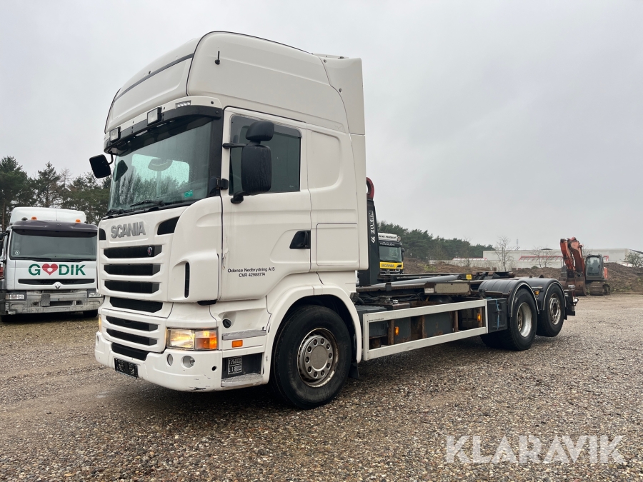 Lastbil Scania R 440 3 akslet med kroghejs