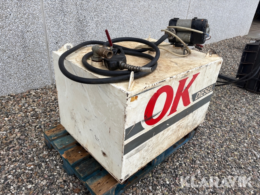 Tank med dobbeltpumpe Thyholm Olieservice 450L