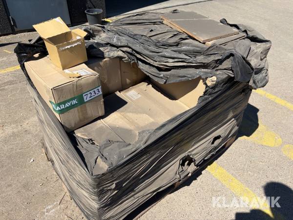 Palle med skruer 99.000 styk