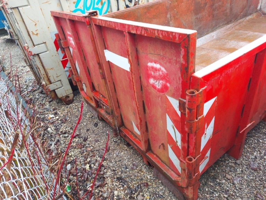 Container