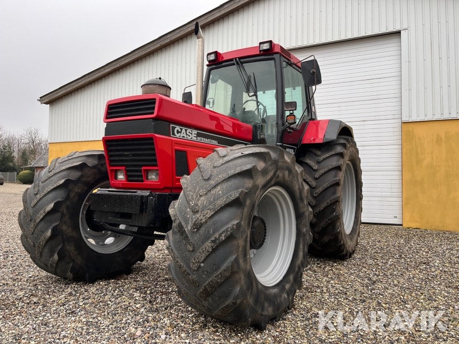 Traktor Case IH 1455XL