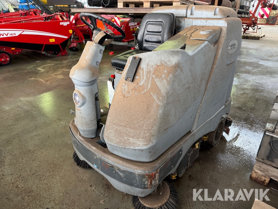 Gulvvasker og fejemaskine Nilfisk BR 1100S