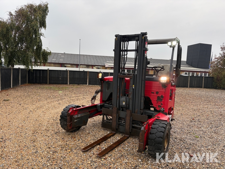 Medbringertruck Moffet M5 25.3